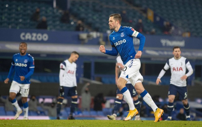 舞台上再创 舞台上再创